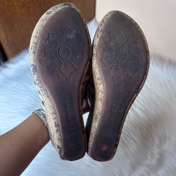 Born FLUTTER Leather Wedge Thong Platform Sandal Shoe Size 10 - Picture 4 of 9
